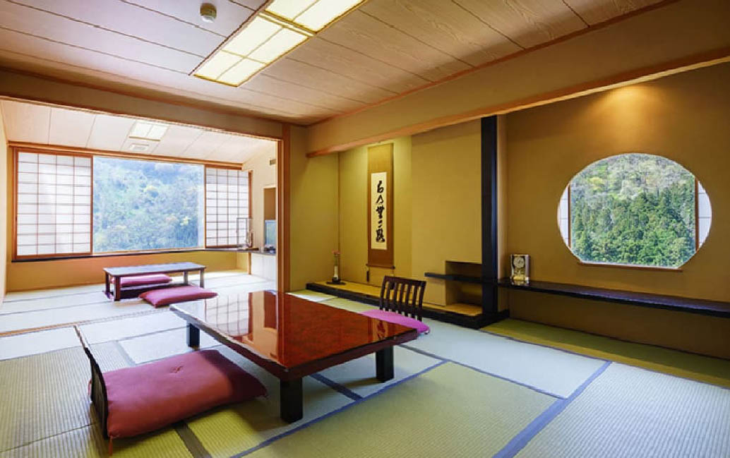 Deluxe Japanese room with a stream view